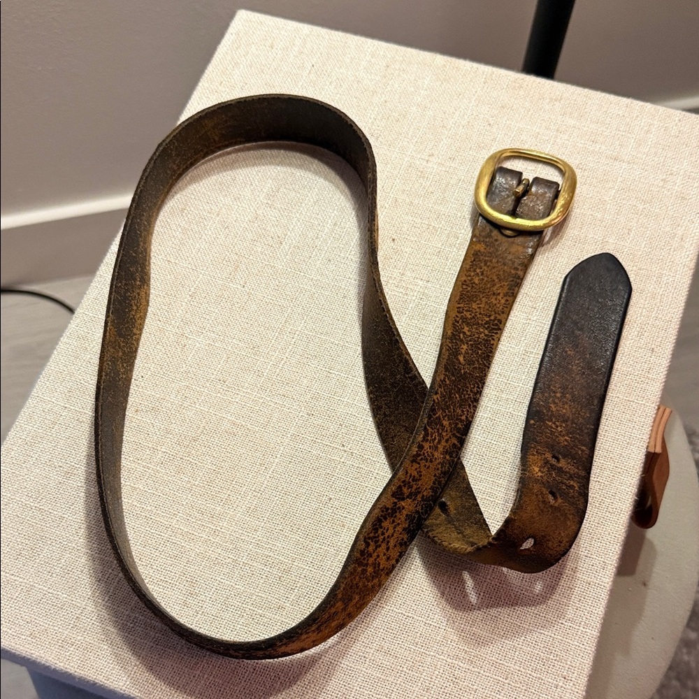 Perfectly worn vintage brown belt with real‎ brass buckle 32” to 37”